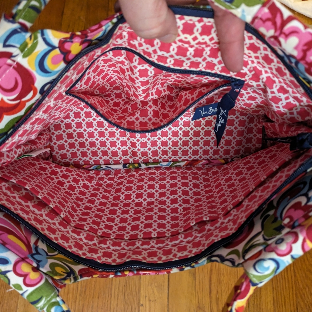 Vera Bradley Hope Garden Satchel retired pattern nice size and bright colors - Picture 2 of 10